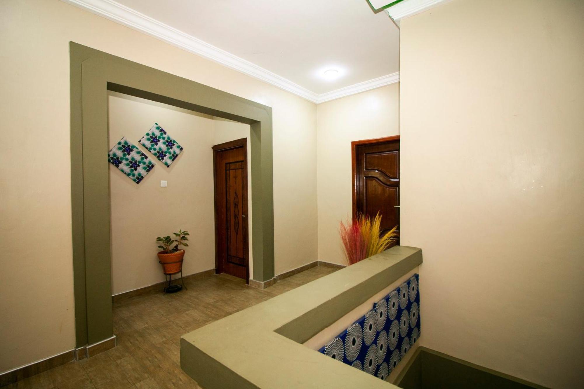 Indigo Cottage And Apartment 库马西 外观 照片